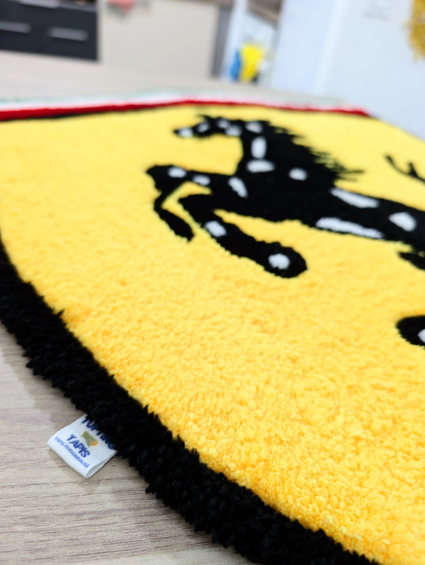 FERRARI Rug 🐎, Tapis motif FERRARI Tapis personnalisé